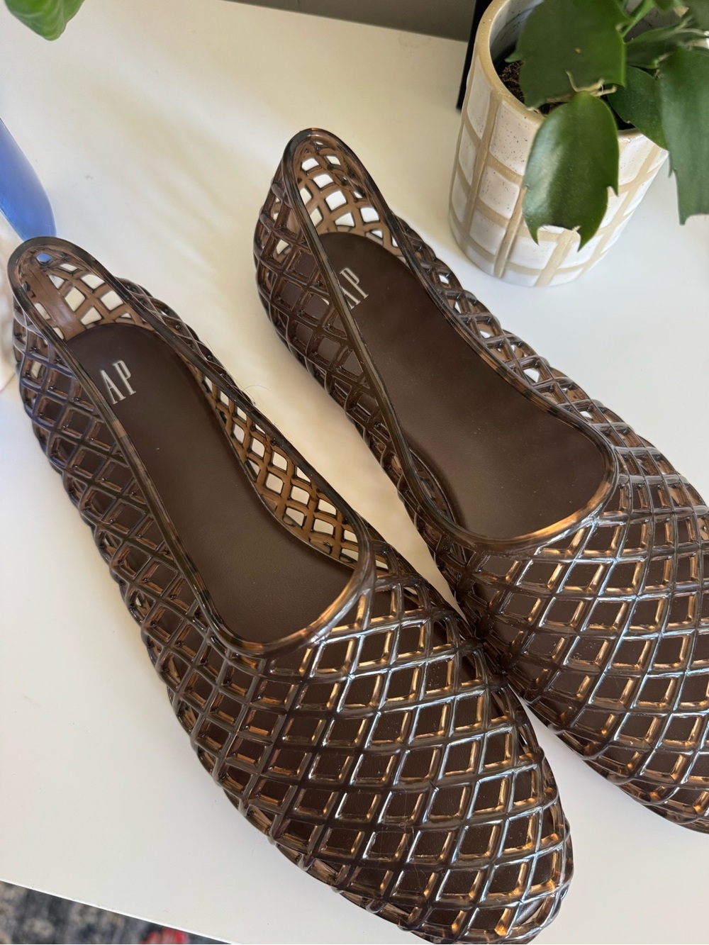 GAP Dark Brown Lattice Jelly Slip-On Flats - Picture 2 of 6